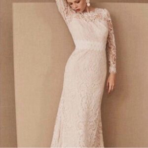 Tadoshi Shoji lace gown